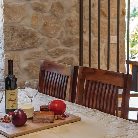 Ferienhaus Awesome In With Jacuzzi Ploce (Dubrovnik-Neretva)