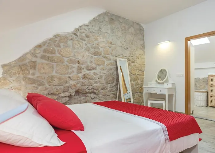 Awesome In With Jacuzzi Holiday home Ploce (Dubrovnik-Neretva)