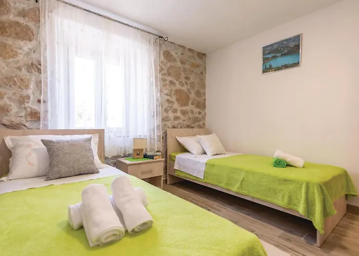 Awesome In With Jacuzzi Holiday home Ploce (Dubrovnik-Neretva)