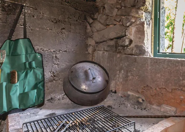 Awesome In With Jacuzzi