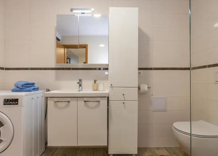 Holiday home Awesome In With Jacuzzi Ploce (Dubrovnik-Neretva)