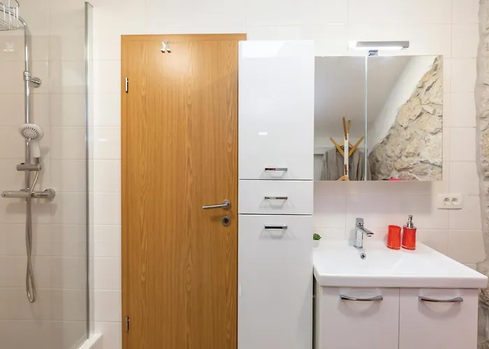 Holiday home Awesome In With Jacuzzi Ploce (Dubrovnik-Neretva)