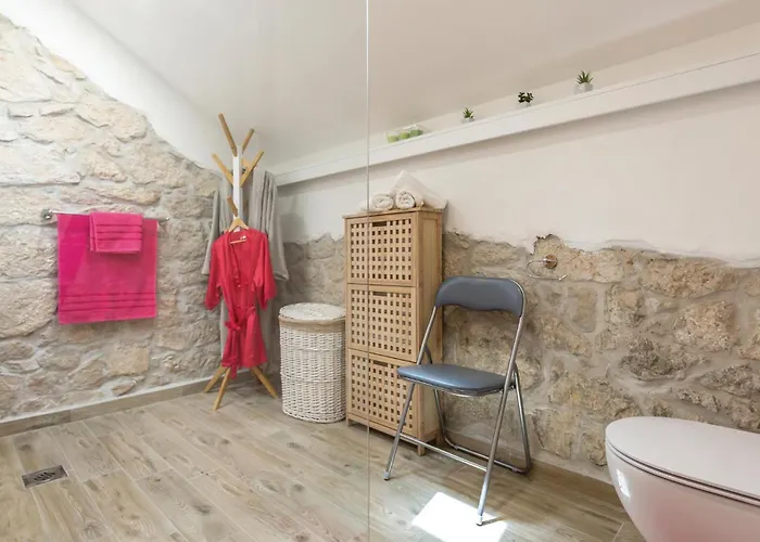 Holiday home Awesome In With Jacuzzi *