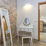 Amazing Home In Ploce With Wifi 펜션