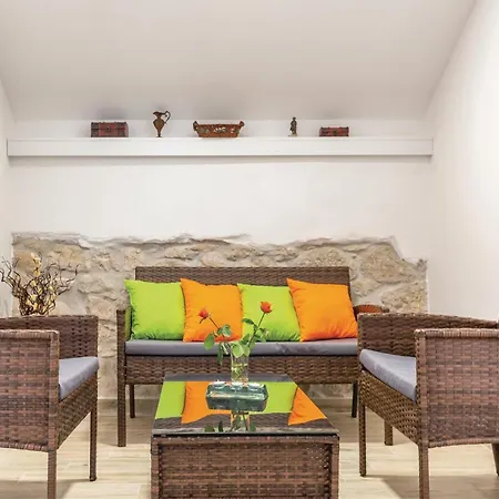 Amazing Home In Ploce With Wifi 펜션 *