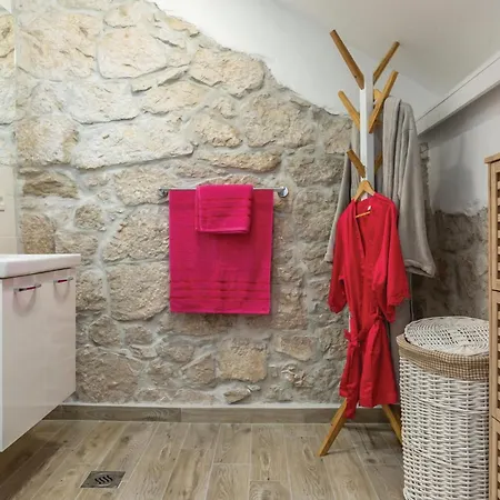 Holiday home Awesome In With Jacuzzi