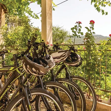 Awesome In With Jacuzzi Holiday home