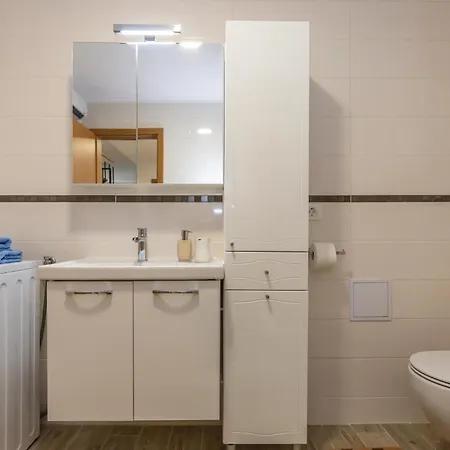 Holiday home Awesome In With Jacuzzi Ploce (Dubrovnik-Neretva)