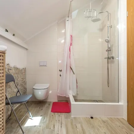 Awesome In With Jacuzzi *