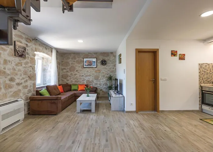 Awesome In With Jacuzzi * Ploce (Dubrovnik-Neretva)
